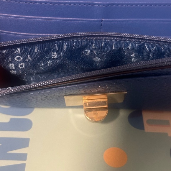 Kate Spade Envelope Wallet - Picture 2 of 8